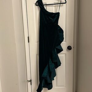 Green velvet statement dress - Women’s Medium